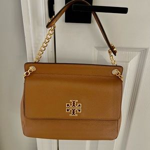 Tory Burch Multi-functional crossbody clutch NWOT